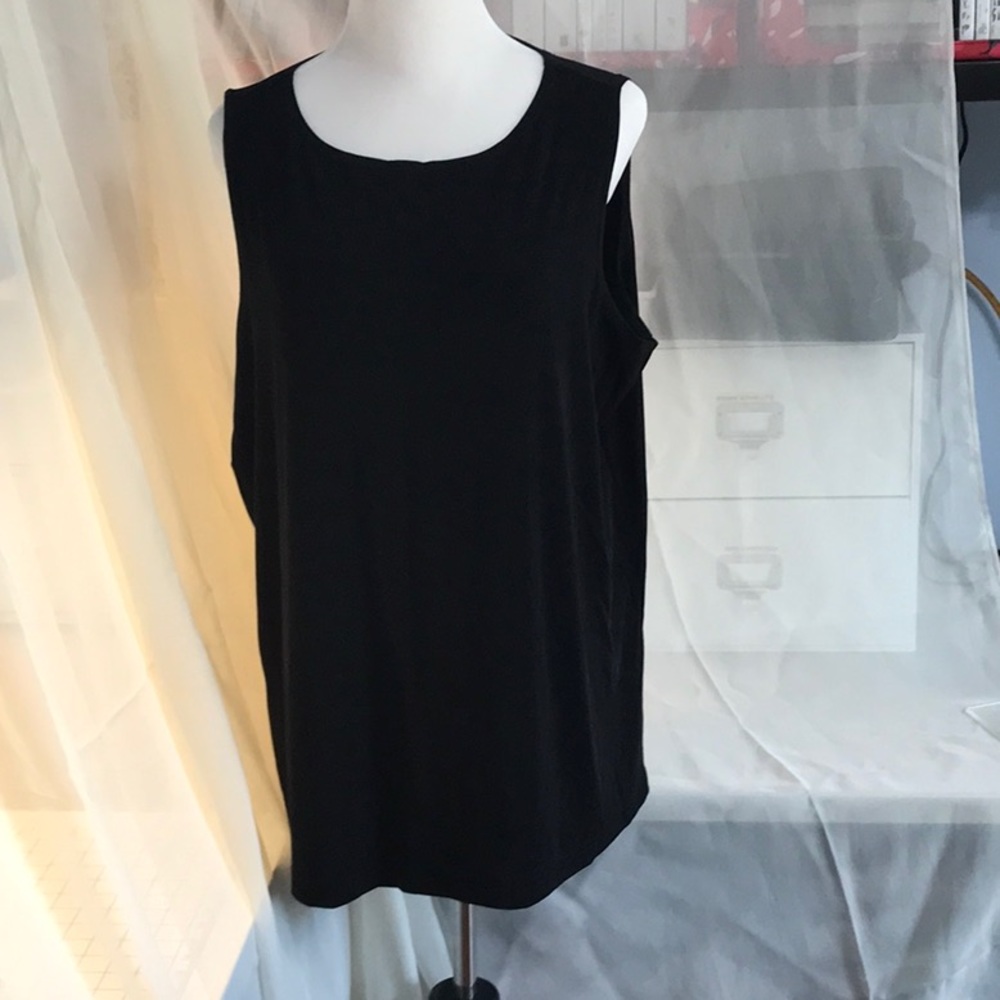 Sleeveless blouse